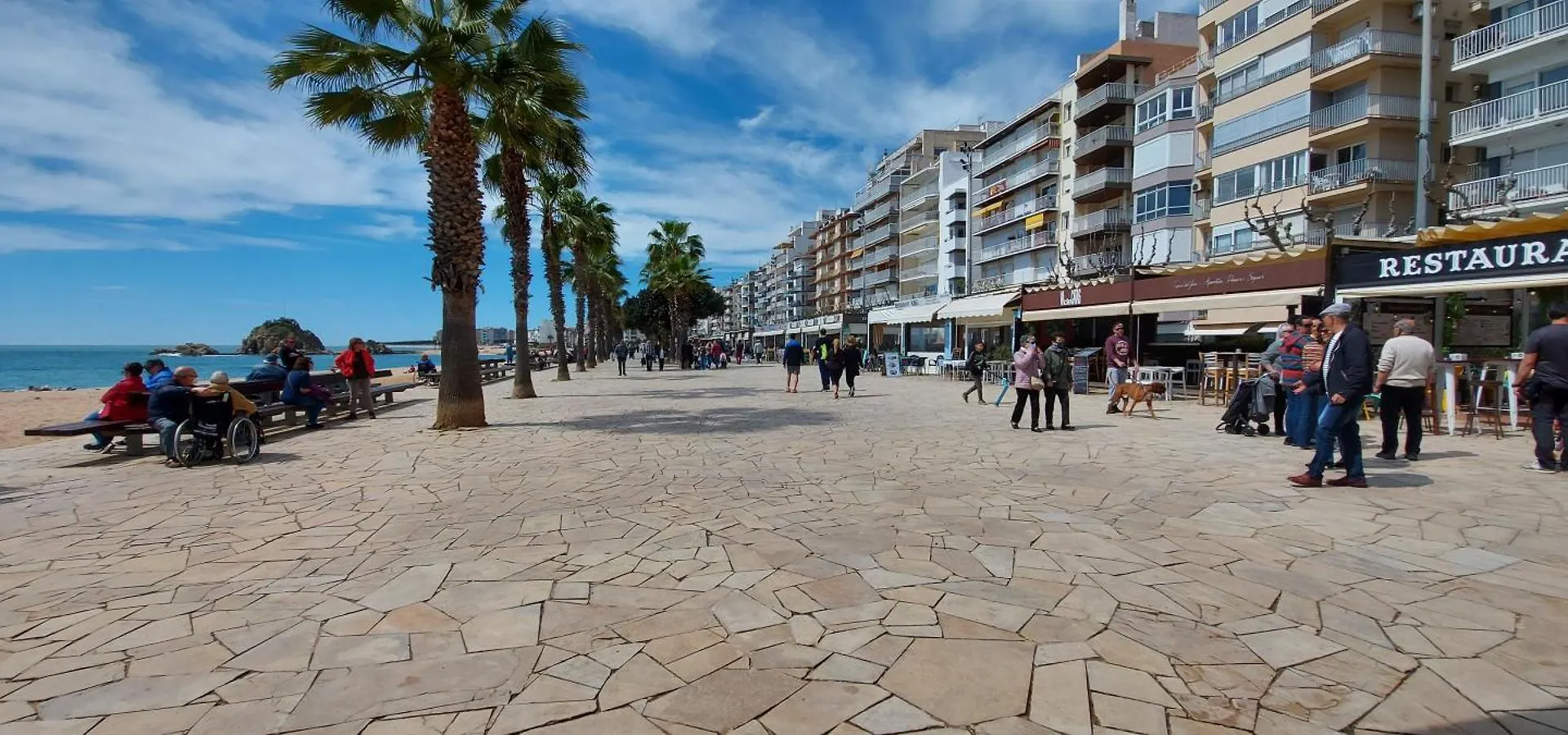 Apartment Vistes Al Mar Ideal Per Parelles I Teletreball Blanes Spain